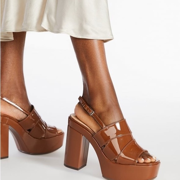 Chesnut Patent Platform Sandals Size 6 JustFab - Picture 2 of 6